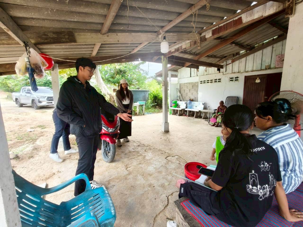  พช.กุยบุรี ลงพื้นที่ติดตามการดำเนินงานกลุ่มสตรีอย่างต่อเนื่อง ร่วมรับฟังปัญหา ให้คำปรึกษา และหาแนวทางพัฒนาอาชีพอย่างยั่งยืน 