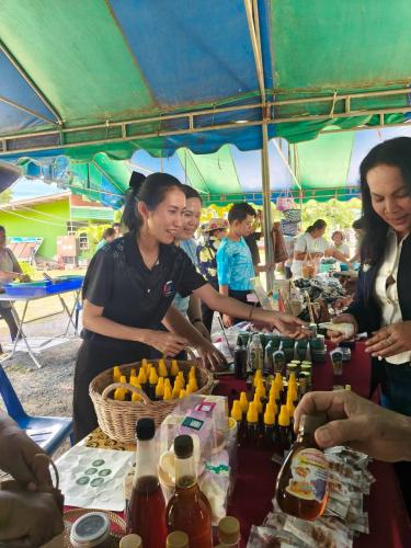 พช.กุยบุรี ร่วมต้อนรับคณะศึกษาดูงานจาก อบต.สามเรือน จ.ราชบุรี